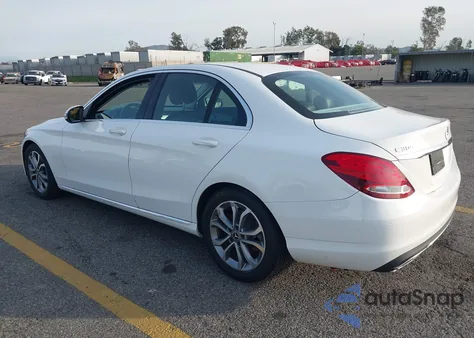 2018 Mercedes-Benz C 300 из США, поврежденный, VIN 55SWF4JB8JU240219